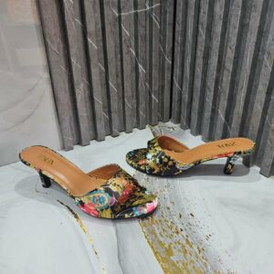 Chaussure talon fleurette