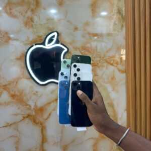 IPhone 13 simple
