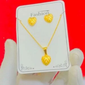 Ensemble collier et boucles d’oreilles