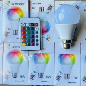 Ampoule multi-color avec télécommande