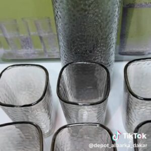 ENsemble carafe et tasse 7piéces