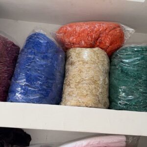 Rouleau de tissu en dentelle